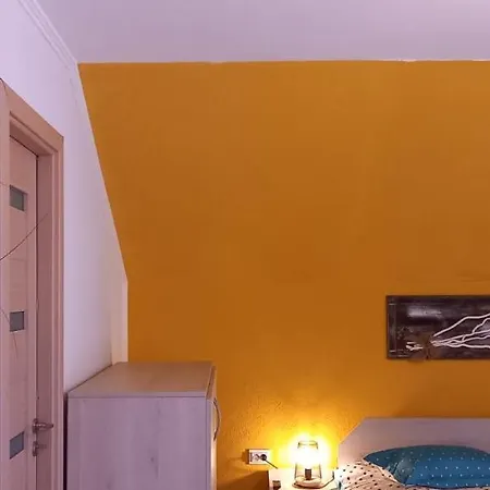 Casa De Vacanta Varf De Munte Moieciu De Sus Holiday home *